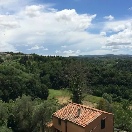 Campagna Toscana Presso Terme * Lari